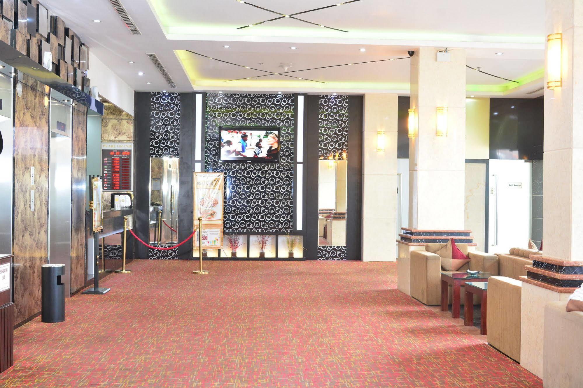 Pearl Grand Hotel Colombo Buitenkant foto